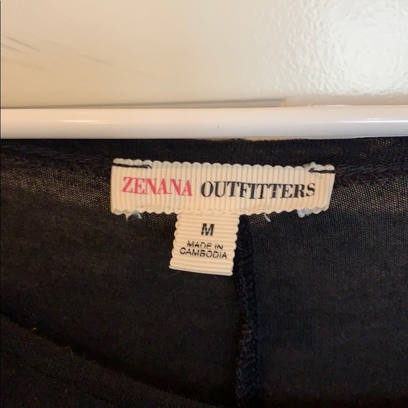 Zenana Outfitters Black Blouse - Picture 2 of 3